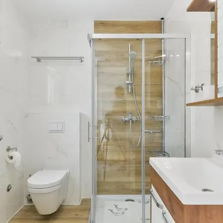 Villa Villa With 2 Bedrooms And Private Jacuzzy, Private Parking - Cas6 *